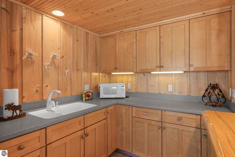 Tiny photo for 6525 Peninsula Drive, Traverse City, MI 49686 (MLS # 1945236)