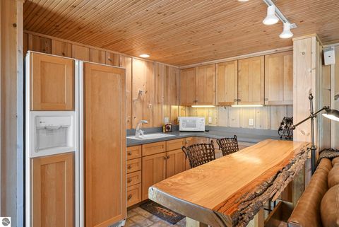 Tiny photo for 6525 Peninsula Drive, Traverse City, MI 49686 (MLS # 1945236)