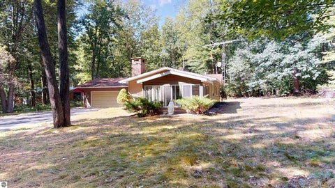 Tiny photo for 3175 S Tower Hill Road, Houghton Lake, MI 48629 (MLS # 1949922)