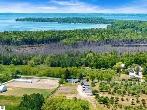 Photo of 14792 Peninsula Drive, Traverse City, MI 49686 (MLS # 1946289)