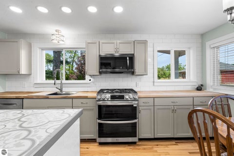Tiny photo for 14792 Peninsula Drive, Traverse City, MI 49686 (MLS # 1946289)