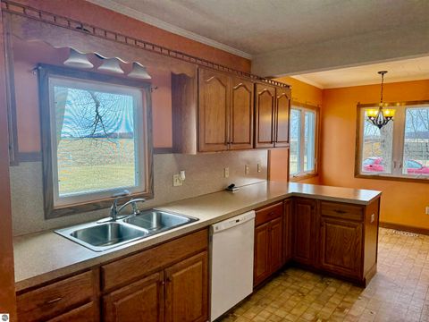Tiny photo for 4790 E Tyler Road, Breckenridge, MI 48615 (MLS # 1943147)