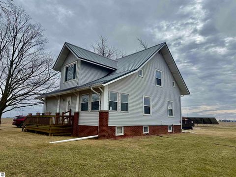 Tiny photo for 4790 E Tyler Road, Breckenridge, MI 48615 (MLS # 1943147)