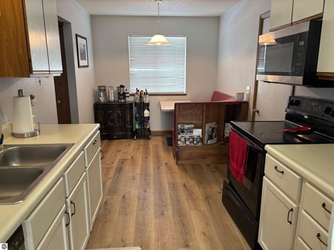 Tiny photo for 1011 Country Way, Mt Pleasant, MI 48858 (MLS # 1942139)