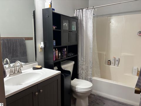 Tiny photo for 1011 Country Way, Mt Pleasant, MI 48858 (MLS # 1942139)