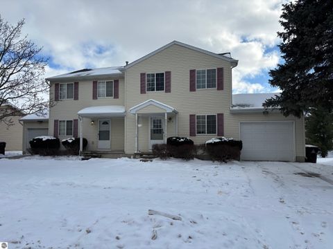 Photo of 1011 Country Way, Mt Pleasant, MI 48858 (MLS # 1942139)