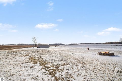 Tiny photo for 1466 E Pickard Road, Mt Pleasant, MI 48858 (MLS # 1941619)