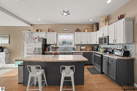 Tiny photo for 1466 E Pickard Road, Mt Pleasant, MI 48858 (MLS # 1941619)