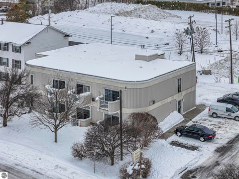 Photo of 124 Beech Street #101, Traverse City, MI 49684 (MLS # 1942298)