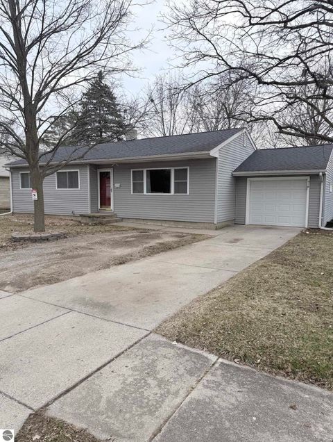 Photo of 516 Yale Avenue, Alma, MI 48801 (MLS # 1943247)