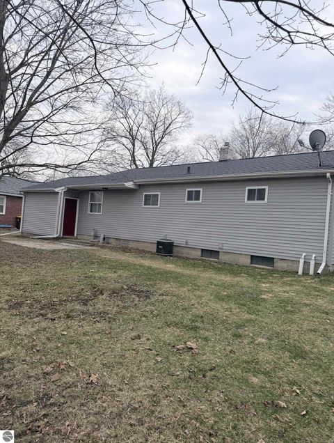 Tiny photo for 516 Yale Avenue, Alma, MI 48801 (MLS # 1943247)