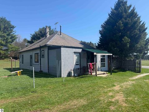 Photo of 7031 N Raymond Road, Tustin, MI 49688 (MLS # 1944261)