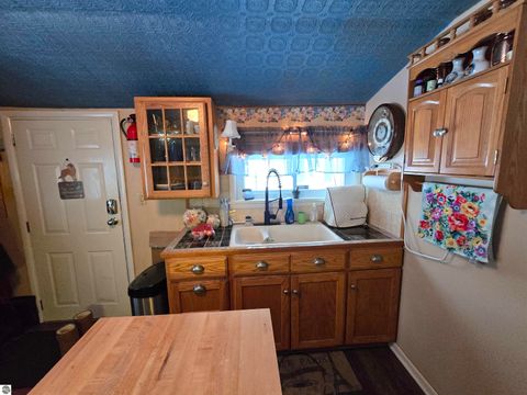 Tiny photo for 115 W Prospect Avenue, Harrietta, MI 49638 (MLS # 1941765)