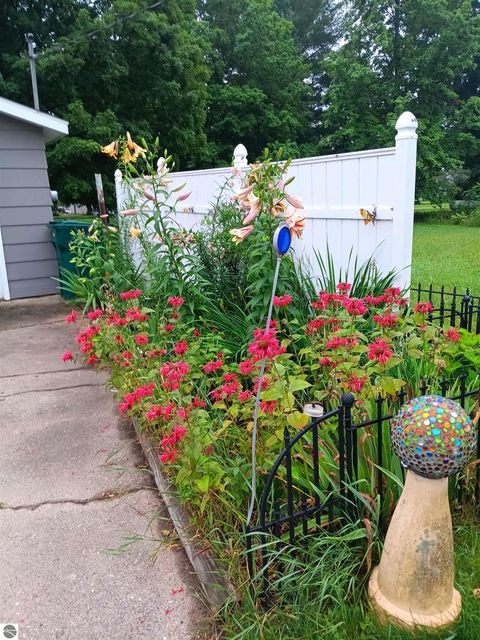 Tiny photo for 115 W Prospect Avenue, Harrietta, MI 49638 (MLS # 1941765)