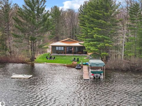 Photo of 5590 Kerbysons Drive SE, Kalkaska, MI 49646 (MLS # 1944718)