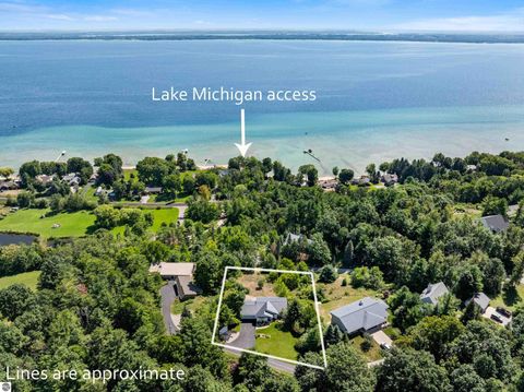 Tiny photo for 3939 Blue Heights Drive, Traverse City, MI 49686 (MLS # 1937965)