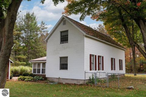 Tiny photo for 1227 E Washington Road, Farwell, MI 48622 (MLS # 1942823)