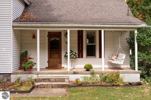 Tiny photo for 1227 E Washington Road, Farwell, MI 48622 (MLS # 1942823)