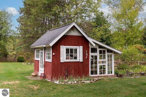 Tiny photo for 1227 E Washington Road, Farwell, MI 48622 (MLS # 1942823)
