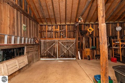 Tiny photo for 1227 E Washington Road, Farwell, MI 48622 (MLS # 1942823)