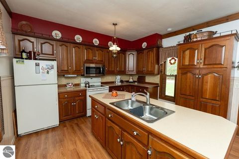 Tiny photo for 1227 E Washington Road, Farwell, MI 48622 (MLS # 1942823)