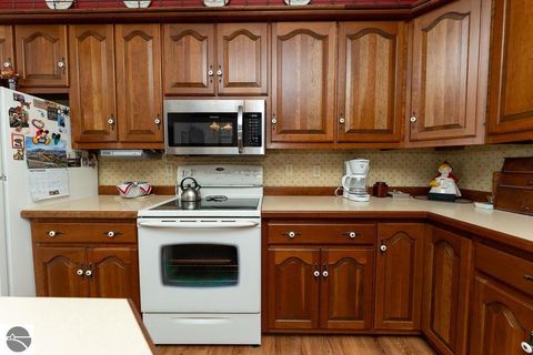 Tiny photo for 1227 E Washington Road, Farwell, MI 48622 (MLS # 1942823)