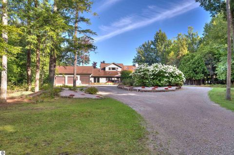 Tiny photo for 93 County Road 441, Manistique, MI 49854 (MLS # 1945464)