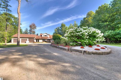 Tiny photo for 93 County Road 441, Manistique, MI 49854 (MLS # 1945464)