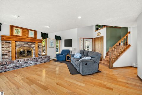 Tiny photo for 93 County Road 441, Manistique, MI 49854 (MLS # 1945464)