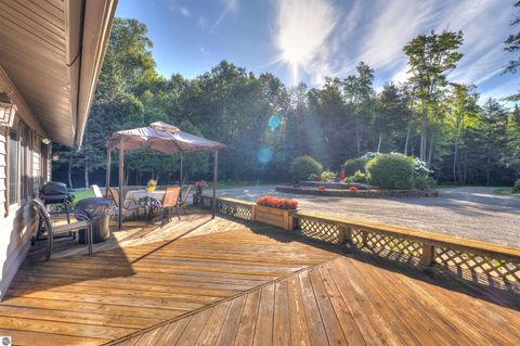 Tiny photo for 93 County Road 441, Manistique, MI 49854 (MLS # 1945464)