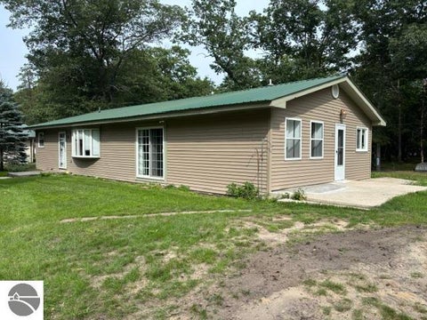 Tiny photo for 21 W Oak Street, Au Gres, MI 48703 (MLS # 1950353)