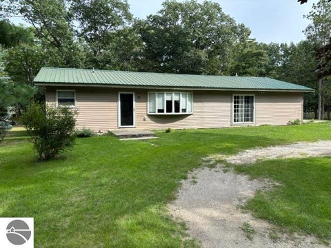 Photo of 21 W Oak Street, Au Gres, MI 48703 (MLS # 1950353)