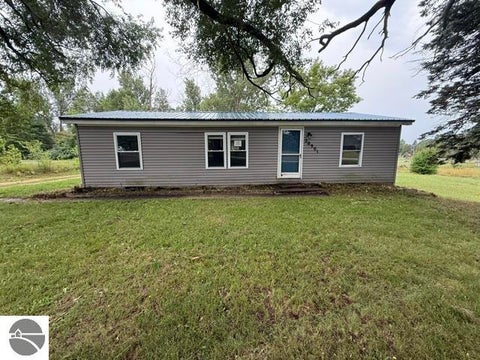 Photo of 20901 11 Mile Road, Leroy, MI 49655 (MLS # 1951114)