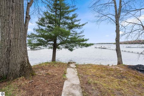 Tiny photo for 186 S South Long Lake Road, Traverse City, MI 49685 (MLS # 1945262)