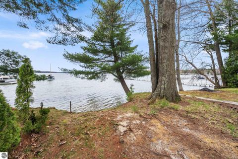 Tiny photo for 186 S South Long Lake Road, Traverse City, MI 49685 (MLS # 1945262)