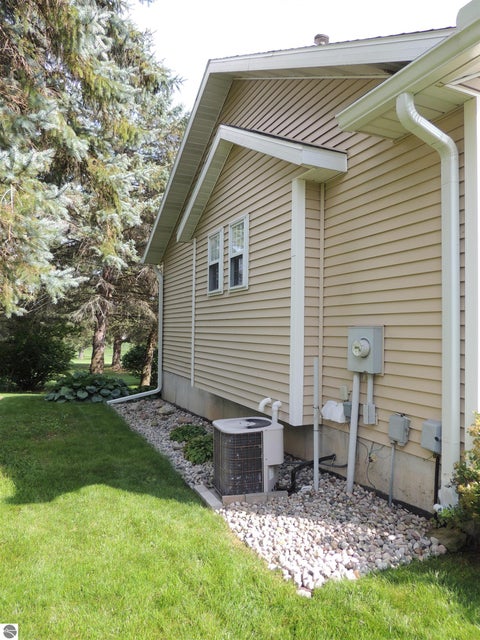 Tiny photo for 1010 Tee Drive, Lake Isabella, MI 48893 (MLS # 1950544)