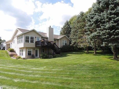 Tiny photo for 1010 Tee Drive, Lake Isabella, MI 48893 (MLS # 1950544)