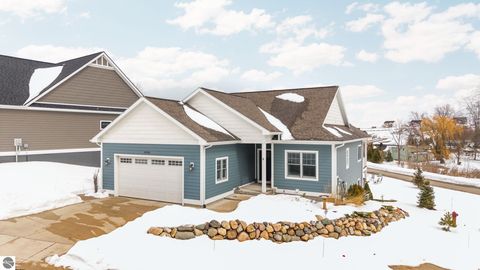 Photo of 13928 S Winding Trail, Traverse City, MI 49684 (MLS # 1943381)