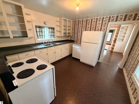 Tiny photo for 1107 Michigan Avenue, Alma, MI 48801 (MLS # 1949071)