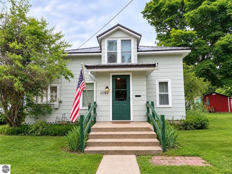 Photo of 1107 Michigan Avenue, Alma, MI 48801 (MLS # 1949071)