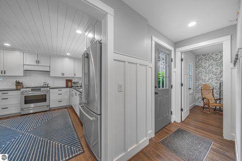 Tiny photo for 509 Cedar Street, Traverse City, MI 49684 (MLS # 1947017)