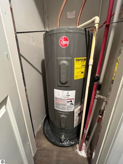 Tiny photo for 3437 US-131 N, Kalkaska, MI 49646 (MLS # 1942094)