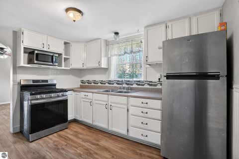 Tiny photo for 932 Farrar Street, Cadillac, MI 49601 (MLS # 1946005)