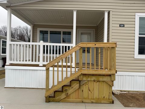 Tiny photo for 1211 Wellington Drive, Mt Pleasant, MI 48858 (MLS # 1942438)