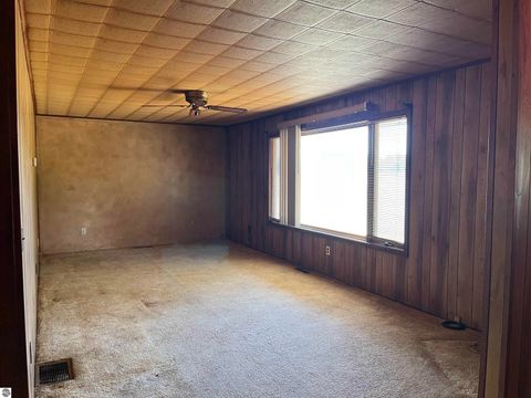 Tiny photo for 2600 W Schmeid Road, Six Lakes, MI 48886 (MLS # 1946078)