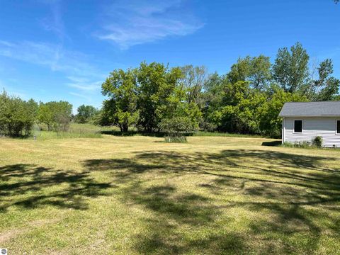Tiny photo for 2600 W Schmeid Road, Six Lakes, MI 48886 (MLS # 1946078)