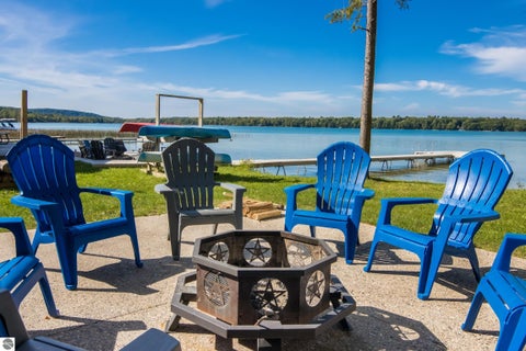 Tiny photo for 560 E Harbor Highway, Maple City, MI 49664 (MLS # 1951037)