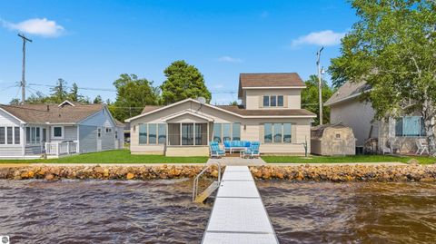 Photo of 1027 E Lake Mitchell Drive, Cadillac, MI 49601 (MLS # 1947851)