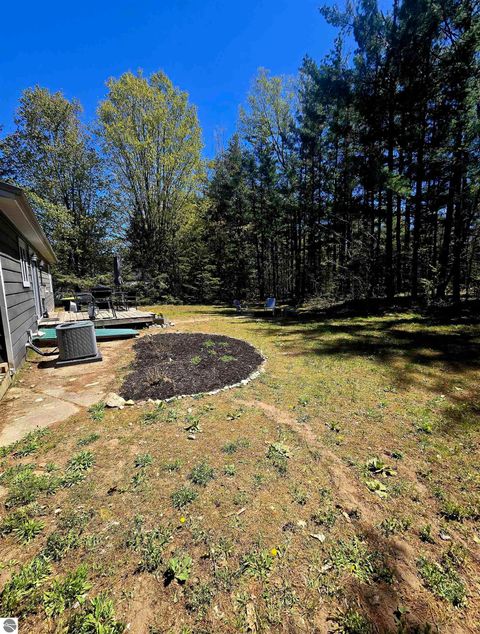 Tiny photo for 10061 W Cadillac Road, Cadillac, MI 49601 (MLS # 1945018)