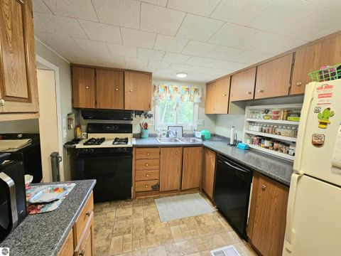 Tiny photo for 4774 S Lachance Road, Lake City, MI 49651 (MLS # 1945887)
